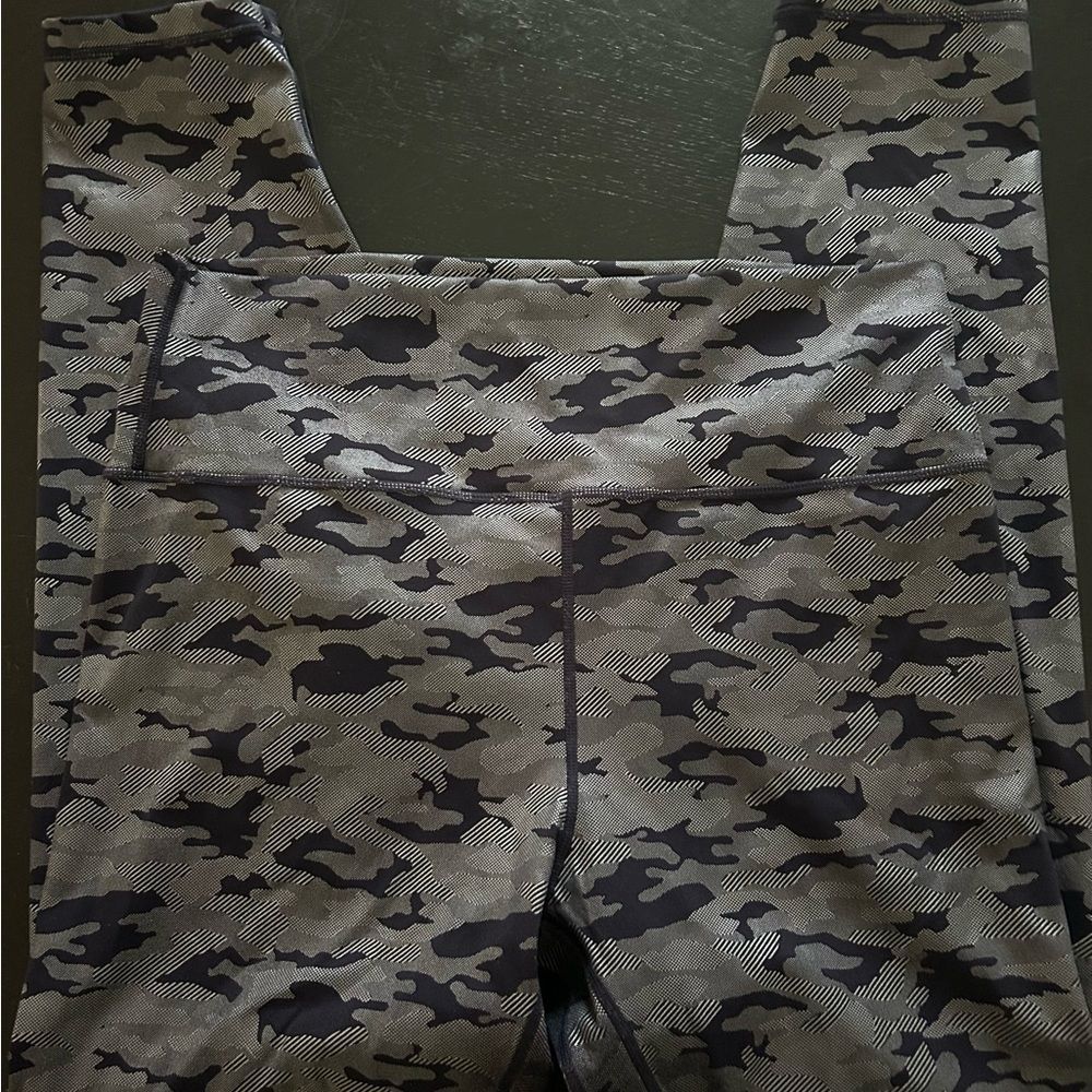 Zyia Camo full length leggings
